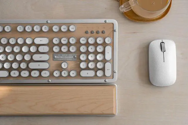 Alt view image 6 of 7 - Azio Retro Classic Bluetooth (Maple) - Wireless/USB Wired Maple Wood Vintage Backlit Mechanical Keyboard for PC/Mac (MK-RETRO-BT-W-02-US)