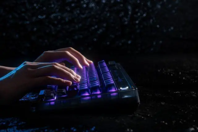 Alt view image 4 of 7 - 8BitDo Retro 87 Mechanical Keyboard with Hot-Swappable Kailh Switches, RGB Backlight, Programmable Buttons, Wireless 2.4G/Bluetooth/USB-C for Windows and Android - Mecha Break: Panther