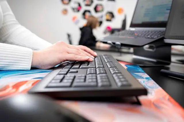 Alt view image 3 of 6 - CHERRY DW 3000 - Wireless Keyboard+Mouse Combo - 4 Additional Keys - US Layout - QWERTY Keyboard - GS Approval - Black