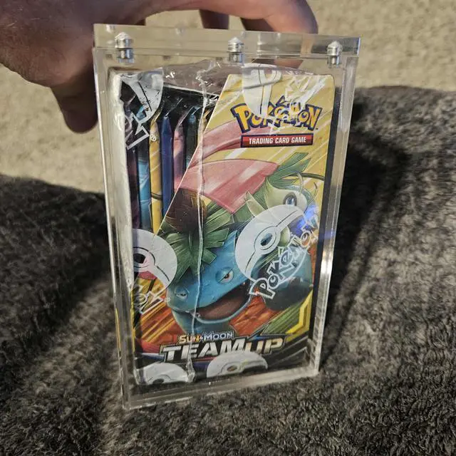 Alt view image 3 of 7 - Pokemon TCG: Sun & Moon - Team Up Booster Box