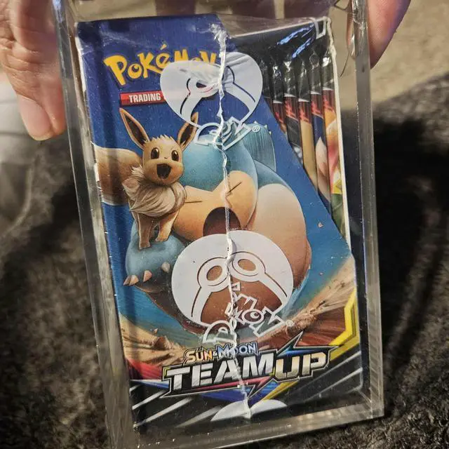 Alt view image 5 of 7 - Pokemon TCG: Sun & Moon - Team Up Booster Box