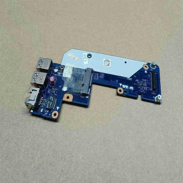 Main image of 8242P for 5520 7520 15R 3560 USB board Ethernet connection board 8242P 0962WP