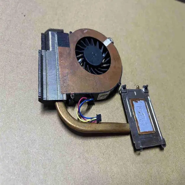 Main image of 450 455 1000 2000 CQ45 Radiator and Fan 685086-001
