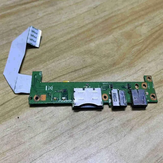 Main image of X411UA X411UA_IO 2.0 UQ UN USB SD card reader board with cable