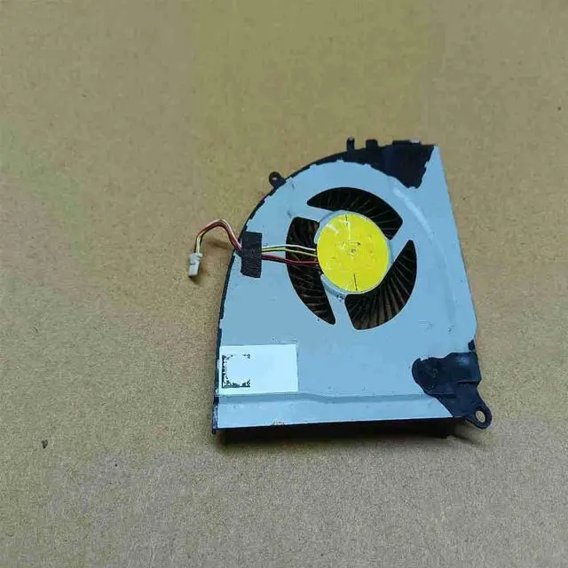 Main image of 0RJX6N is suitable for 15-7000 7557 7559 5576 5577 series cooling fans.