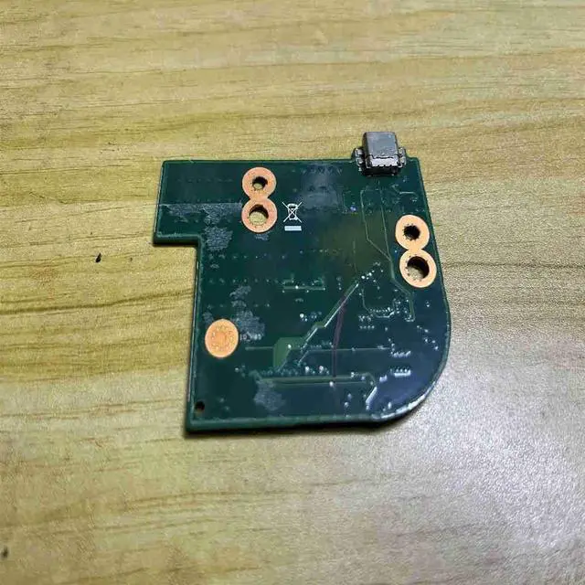 Main image of F13K F13K IO USB2