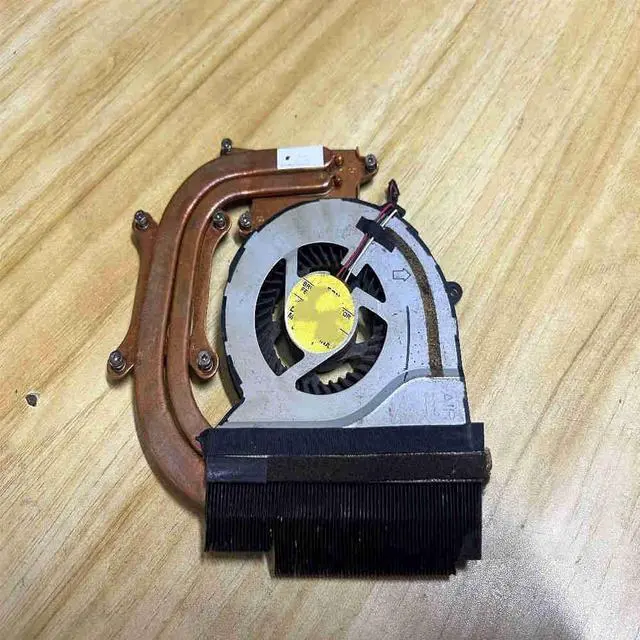 Main image of BA62-00675A Applicable to NP550P5C NP550P7C Laptop Cooling Fan/Radiator BA81-16653A