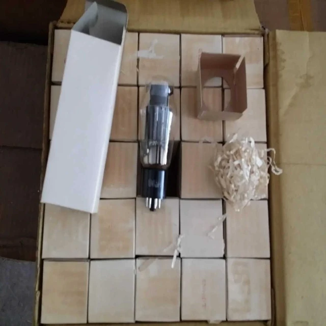Main image of D-AW-N 6N13P/6N13J tube T generation 6H13C 6080 6N5P 6336A tube