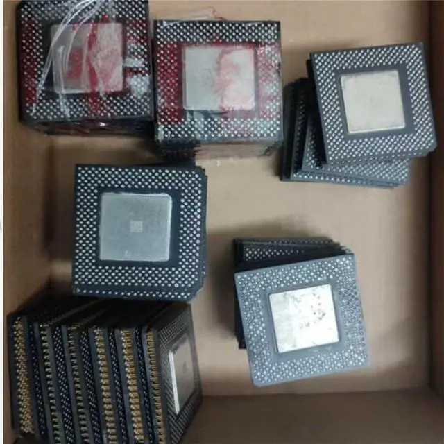 Main image of Processor Normal 370 CPU PGA370 SL3FY SL36A SL3A2 300MHz 366MHz 400MHz 433MHz 500MHz