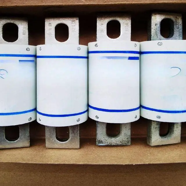 Main image of 1 A70QS400-4 car fuse 700V400A charging pile fuse