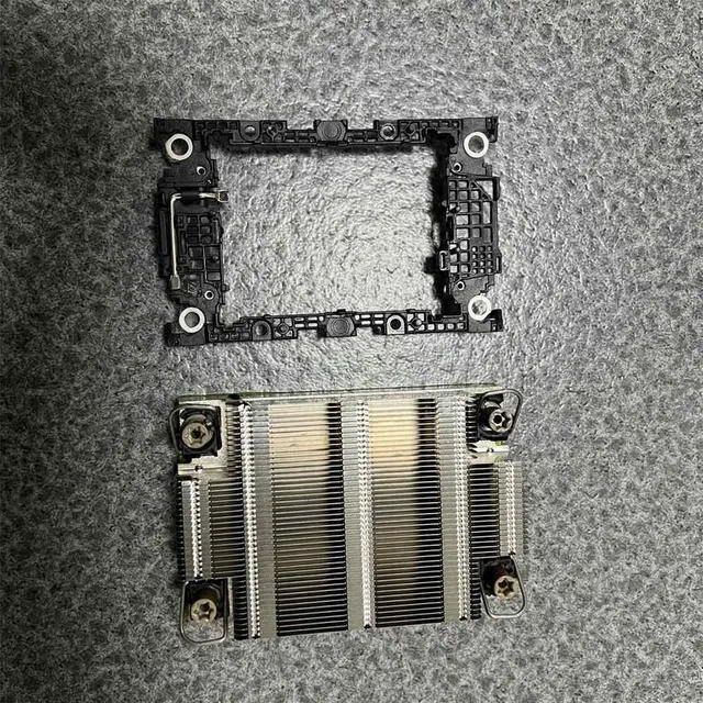 Main image of Suitable for R760 R660 R660XS CPU radiator with bracket 3WKXR 03WKXR