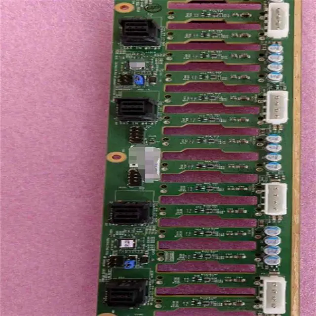 Main image of FOR BPN-SAS3-213A 16 disk hard drive expansion backplane