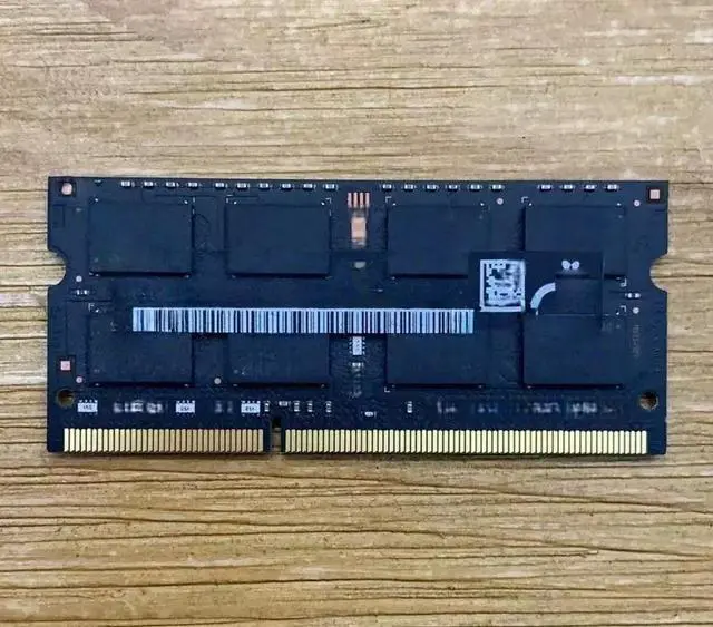 Main image of Suitable for 8G 2RX8 PC3L-12800S notebook memory HMT41GS6BFR8A-RD black bar