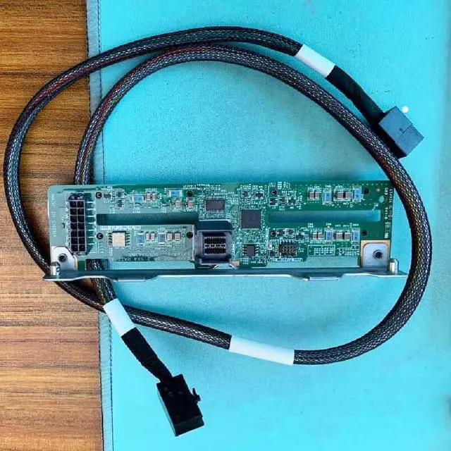 Main image of 4-bay 2.5-inch backplane for 00FJ755, compatible with x3550 M5 00KA055, with cables.