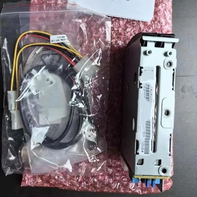 Main image of Suitable for rear 2.5-inch hard drive cages: MCP-220-82616-0N SAS3-826TQ-B2B SATA3.0 with cable.