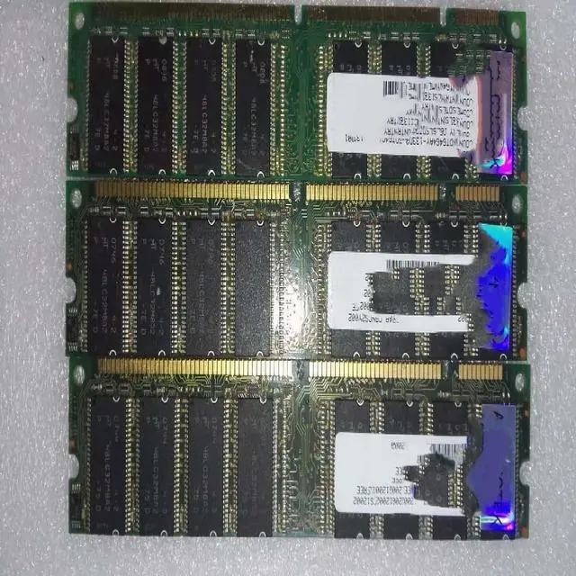 Main image of 512MB PC133 memory, 168-pin DIMM memory, SD memory module suitable for desktop motherboards, industrial motherboards, and P3 CPUs.