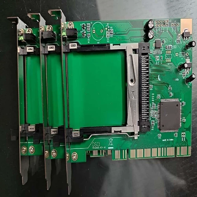 Main image of The P2CB485 PC card reader supports 16/32-bit cards and uses the R5C485 chip.