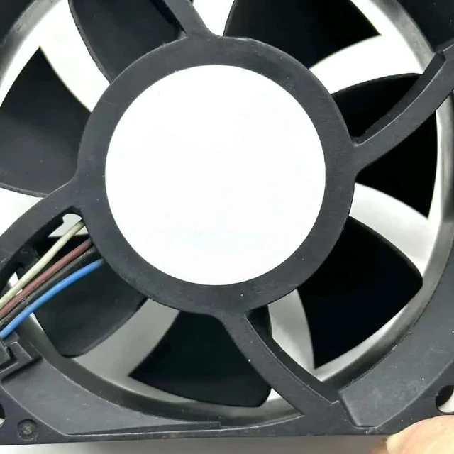 Main image of Electronic AUB0712VH CR39 Server Cooling Fan DC 12V 0.56A 4-wire