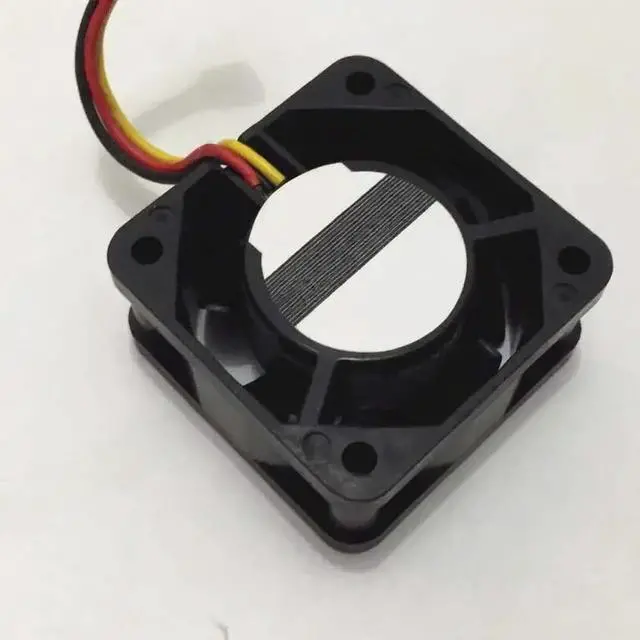 Main image of Motor 109P0424H6D13, DC 24V, 0.07A, 40x40x20mm, three-wire cooling fan.