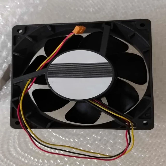 Main image of Motor 9G1248H104, DC 48V, 0.11A, 120x120x38mm, three-wire chassis cooling fan.