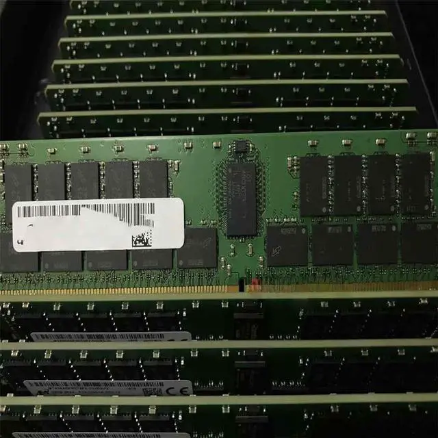 Main image of Suitable for MTA364SF4G72PZ-3G2E2TG/3G2E2VG 32G 2RX4 PC4-3200AA 4 memory
