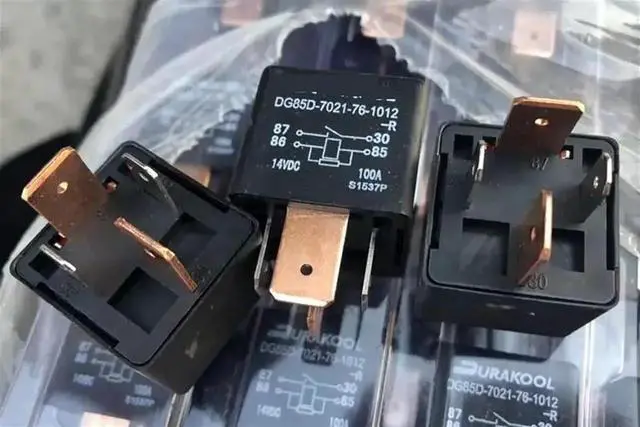 Alt view image 2 of 2 - DG85D-7021-76-1012-R (V7-1A-12V-100A) Relay 4pins Relay Base 1Pcs(DG85D-7021-76-1012-R)