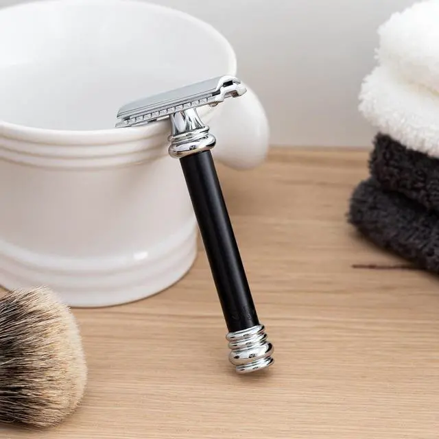 Alt view image 4 of 7 - MERKUR 38B Double Edge Safety Razor - Black Handle | Extra Large Barber Pole Grip Brass Handle | Made in Germany | Plastic-Free | Two Piece Design | Closed Comb | Straight Bar