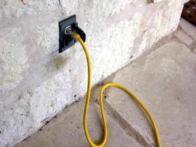 Alt view image 5 of 5 - 10 ft Heavy Duty Extension Cord - 10 Gauge Outdoor Extension_Cord - Lighted Mulitiple Outlets by Watt's Wire - 10' 10-Gauge Grounded 15 Amp Cord Splitter - extensiones electricas