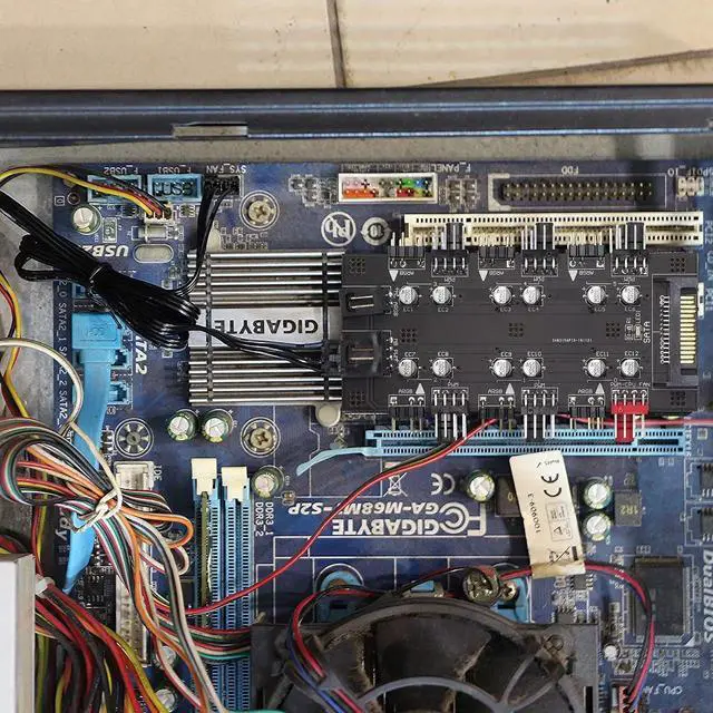 Alt view image 3 of 7 - 12V 4Pin PWM & 5V 3Pin ARGB with SATA 15Pin Power 2-in-1 Hub 6 Way Sync CPU Cooling Fan Addressable RGB Lighting PCB Splitter for Extended Motherboard Interface -Black Compatible With Desktop