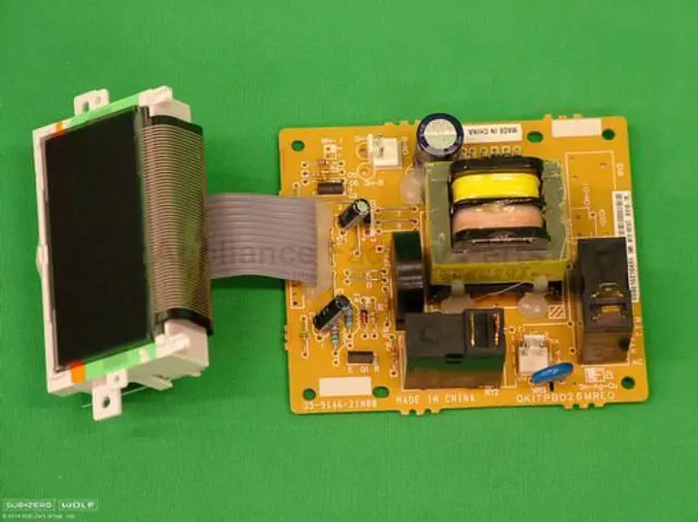 Alt view image 5 of 5 - Wolf Microwave control Unit 815587