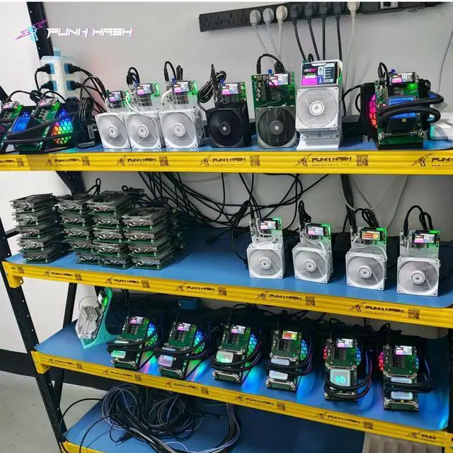 Alt view image 3 of 3 - New Bitaxe NerdQaxe++ Hydro 4.8TH/s 60W Liquid-Cooled Bitcoin Miner with 4*BM1370 ASIC Chips 2.4G WiFi Crypto Machine for Mining