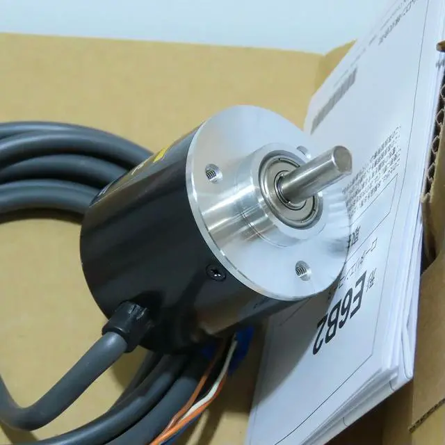 Main image of E6B2-CWZ6C 500P/R E6B2-CWZ6C 1024P/R Rotary Encoder