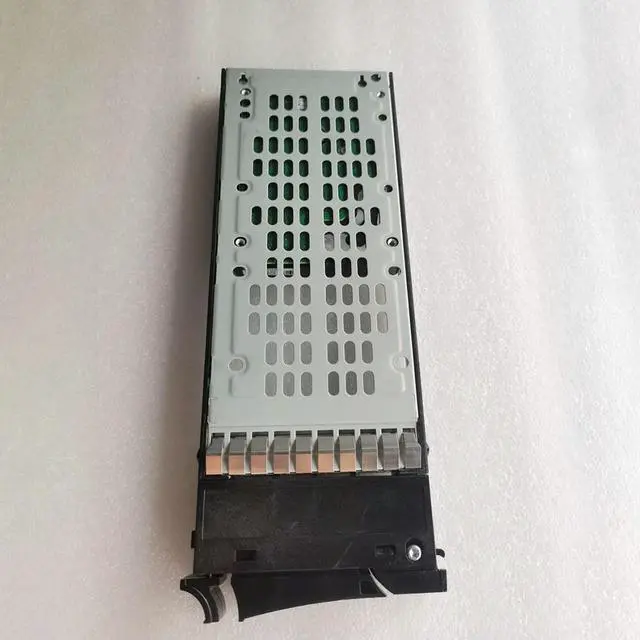 Alt view image 2 of 2 - Hard Disk FRU V7000 00Y2684 2076-3509 900G 10K SAS 2.5" For 0Y2684
