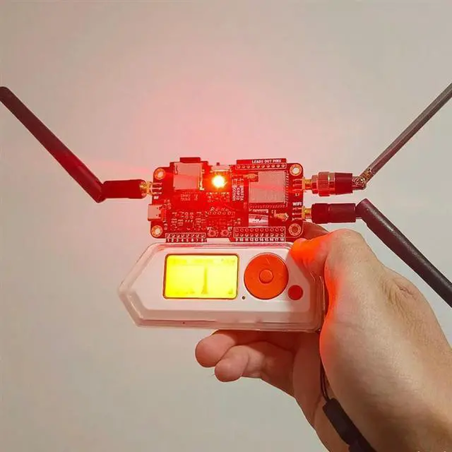 Alt view image 2 of 4 - For Flipper Zero Modification Module NRF24+ESP32 Development Board 2.4G High Gain CC1101 Support NRF Sniffer Mousejack