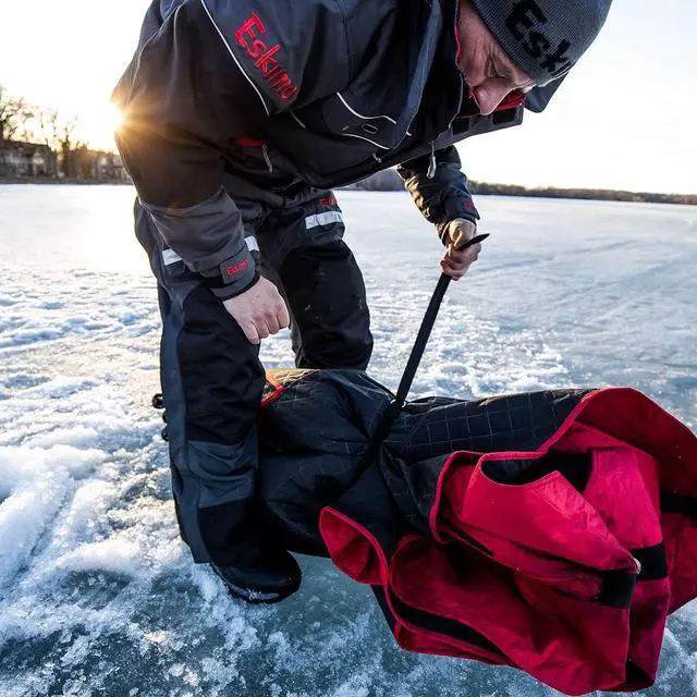 Alt view image 2 of 7 - Eskimo 69445 Quickfish 3i Insulated Pop-Up Portable Hub-Style Ice Fishing Shelter, 34 Square Feet of Fishable Area, 3 Person Shelter, Red
