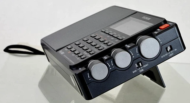 Alt view image 4 of 5 - Tecsun PL880 Portable Digital PLL Dual Conversion AM/FM Longwave Shortwave Radio with SSB (Single Side Band) Reception