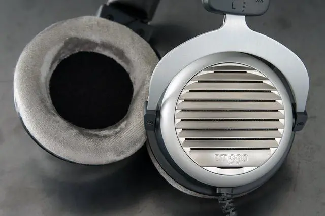 Alt view image 5 of 6 - Beyerdynamic 483958 DT990 Premium 32 DT 990 Premium 32 ohm HiFi Headphones, Gray