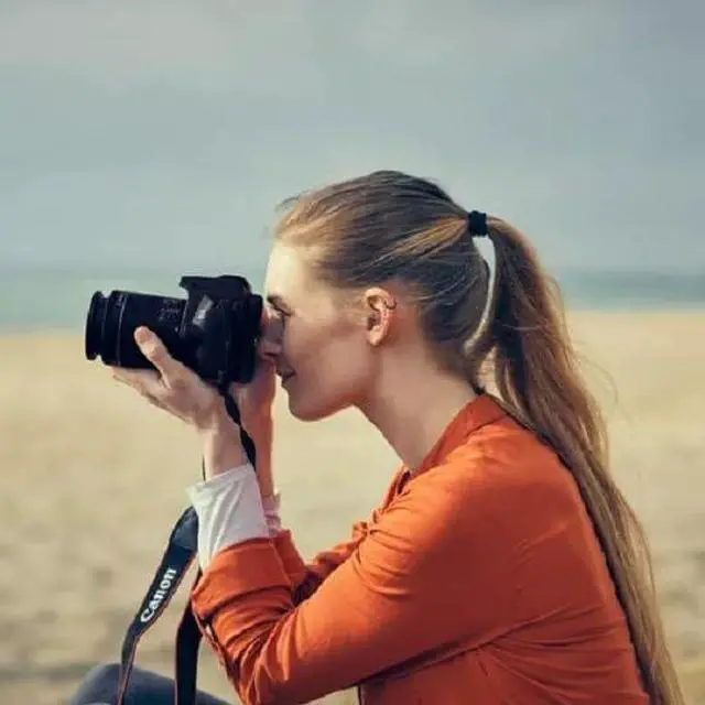 Alt view image 2 of 2 - Canon Eos 250d + Objetivo Zoom Ef-s18-55mm F/3.5-5.6 Iii/Cámara Reflex Digital