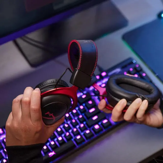 Alt view image 14 of 14 - HyperX Cloud II Wireless Gaming Headset