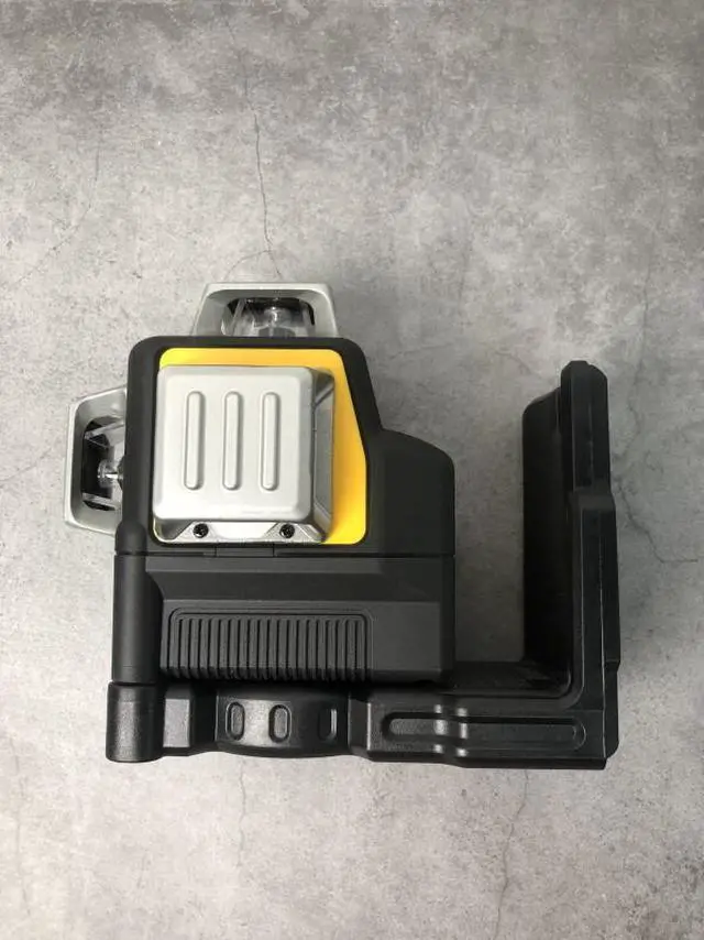 Alt view image 4 of 6 - DEWALT® DW089LG 12V MAX Cordless Green Laser - 3 x 360° Professional Level (Tool Only)