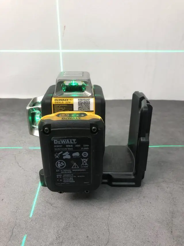 Alt view image 5 of 6 - DEWALT® DW089LG 12V MAX Cordless Green Laser - 3 x 360° Professional Level (Tool Only)