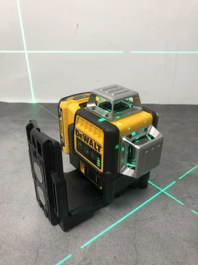 Alt view image 2 of 6 - DEWALT® DW089LG 12V MAX Cordless Green Laser - 3 x 360° Professional Level (Tool Only)