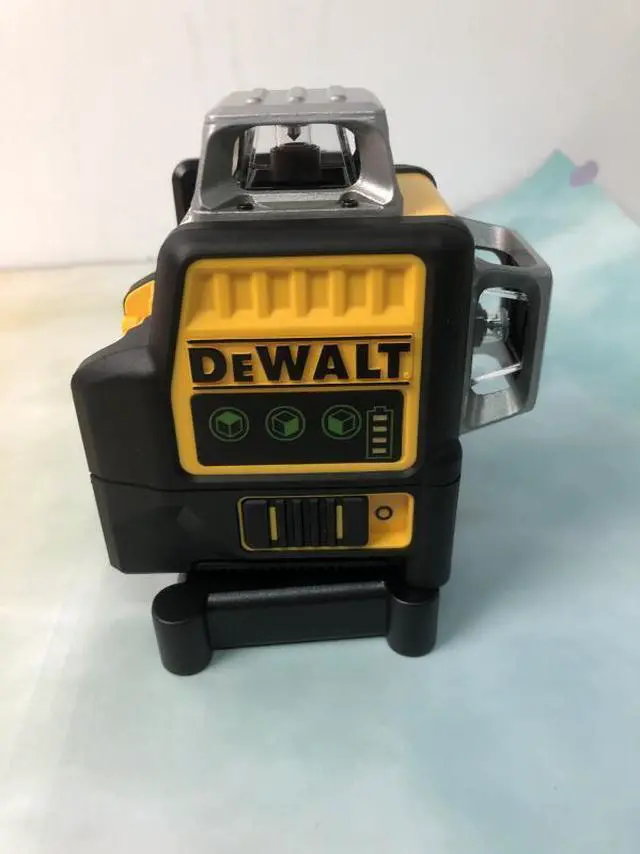 Alt view image 6 of 7 - DEWALT® DW089LG 12V MAX Cordless Green Laser Level - 3 x 360°, Pro-Grade (Tool Only)
