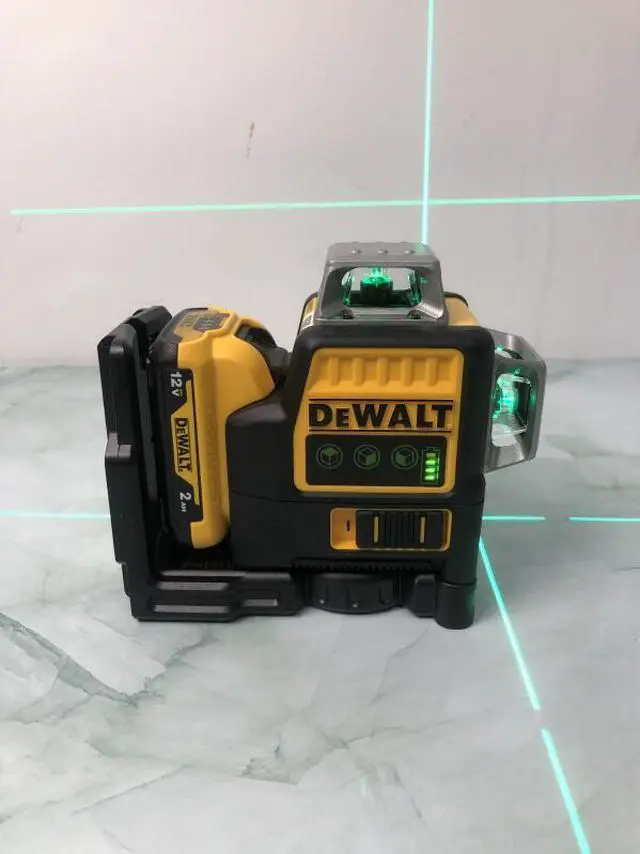 Alt view image 5 of 6 - DEWALT® DW089LG 12V MAX Cordless Green Laser Level - 3 x 360°, Pro-Grade (Laser+battery+charger)