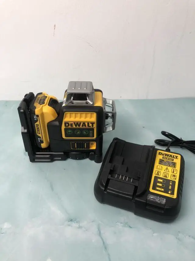 Alt view image 4 of 6 - DEWALT® DW089LG 12V MAX Cordless Green Laser Level - 3 x 360°, Pro-Grade (Laser+battery+charger)