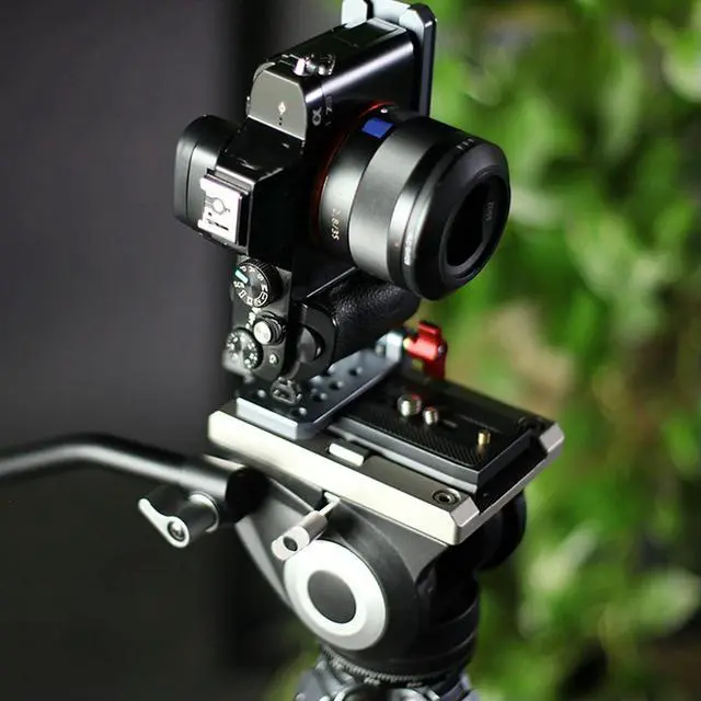Alt view image 2 of 3 - Quick Release Plate Foldable L-Shape Mount Plate Vertical Horizontal Switching Compatible with Arca for Tripod