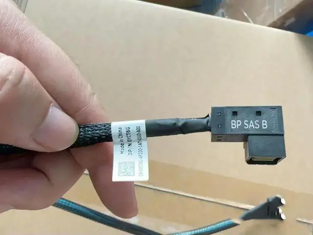 Alt view image 2 of 2 - R740 server 8 * 2.5 H350/H750 array card cable SAS cable YCT6G 0YCT6G ,