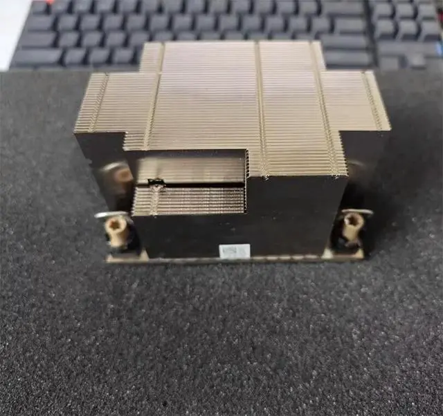 Alt view image 2 of 4 - R760 R760xs Heatsink with/Cage 6FTNX 06FTNX,