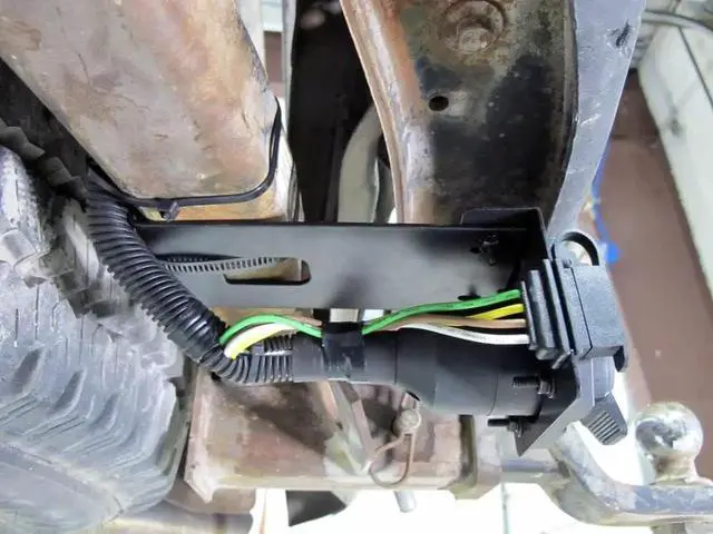 Alt view image 6 of 6 - Multi-Traction 4-Way Flat to 7-Way RV Blade and 4-Way Flat Female Trailer Wiring Adapter Connector Kit, 4-Pin Vehicle Side Trailer Light Plug to Dual Output 7-Blade and 4-Flat with Mounting Bracket