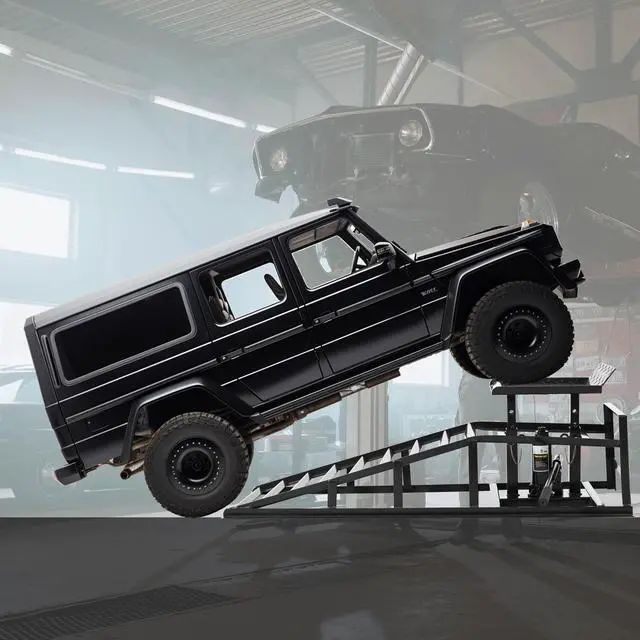 Alt view image 2 of 7 - LOYISIKE 2 Pack 5 Ton Garage Car Lift Auto Car Truck Service Ramps Lifts, Hydraulic Ramps,Automotive Hydraulic Lift Repair Frame Lift Black Color